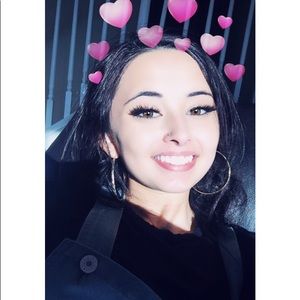 Meet your Posher, Liana